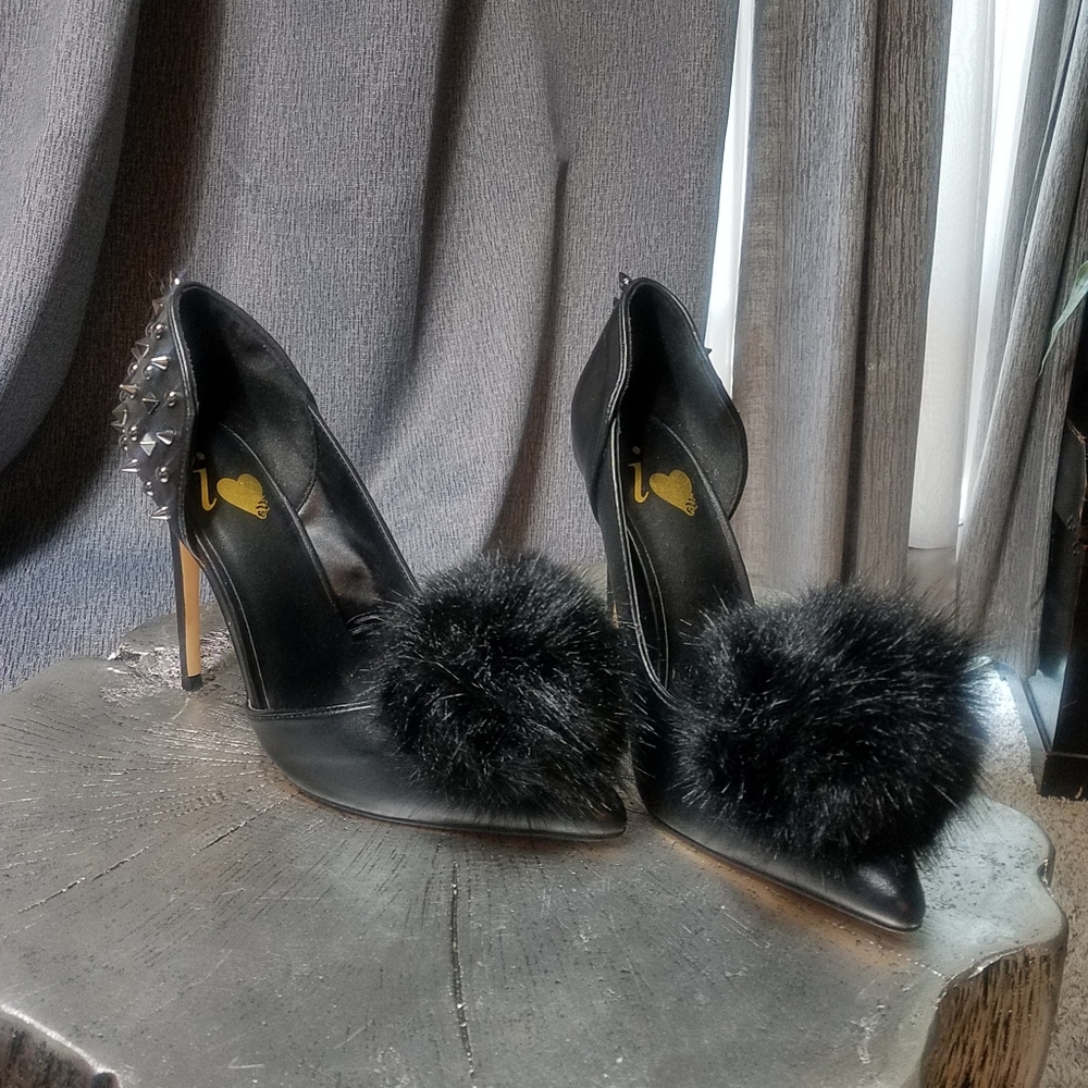 Shoes - Picture 7 of 7